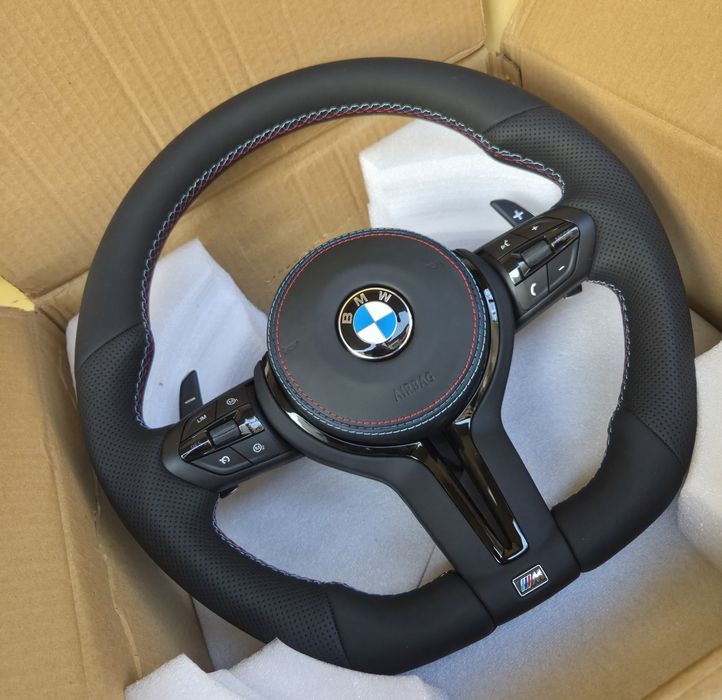 М волан за BMW Ф10 F10 Ф11 F11 Ф01 F01 Ф06 F06 спортен кожен с еърбег шит 3-цветен конец М пакет стил М5 БМВ Ф07 F07 GT Ф18 F18 перфектен тунинг