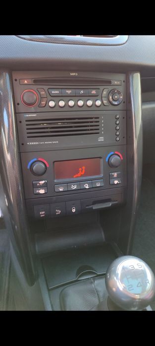 Peugeot 207 1..6 turbo  150 конски сили