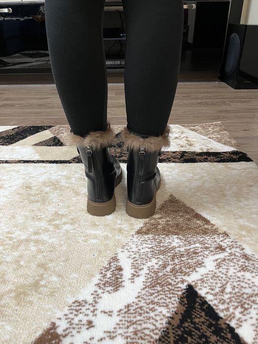 Продам новые ботинки