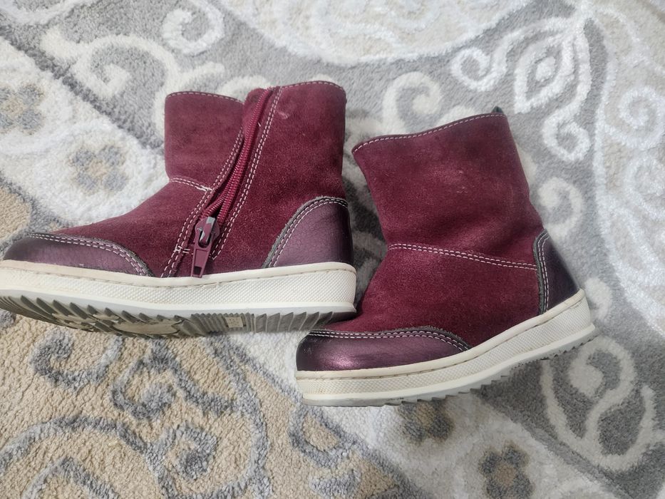 Продам для девочки