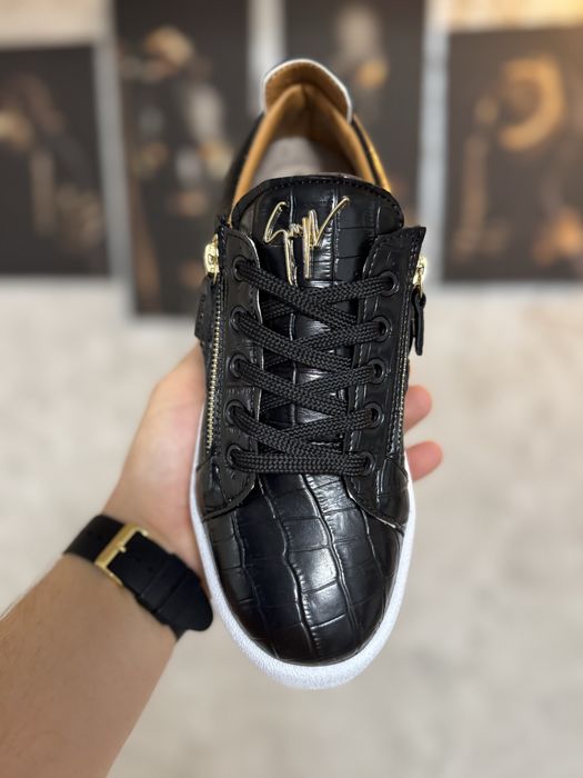 Adidasi Barbati Giuseppe Zanotti Black & White!