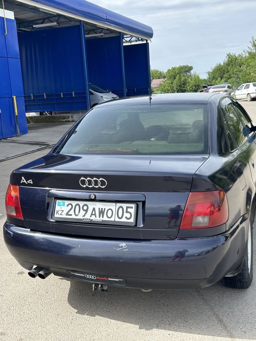 Ауди а4 в хорошем состояние