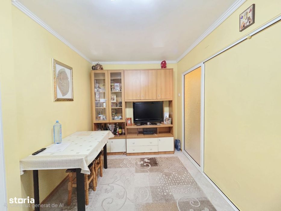 Apartament 3 camere imbunatatit parter balcon Micro 40 — fotografia 3