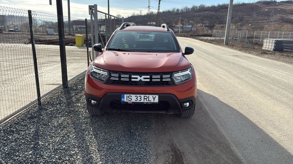 Vând dacia duster 4x4 diesel 1.5 dci an 2022 jante aliaj cârlig incalzire in scaune navigatie acte la zi stare impecabilă un singur proprietar