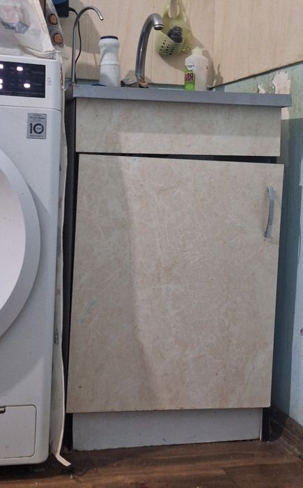 Oshxona uchun rakovina (moyka) sotiladi. Zanglamaydigan po‘lat.