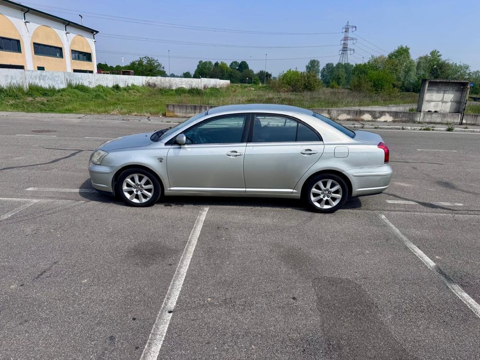 Vand toyota avensis