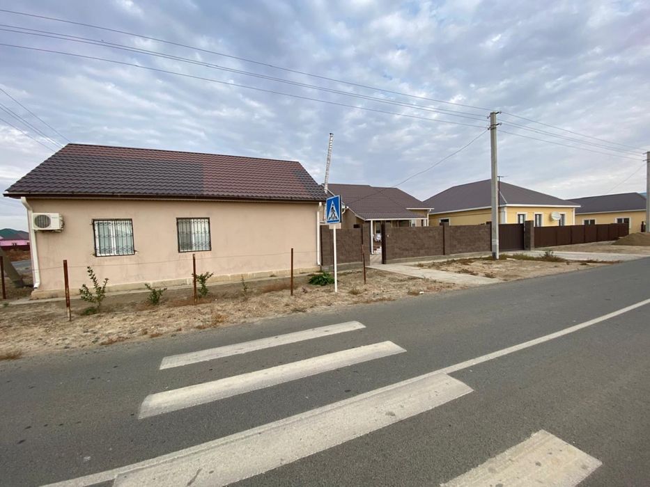 Дом со времянкой и гаражом