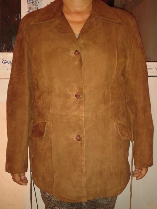 Haina de piele intoarsa, dama