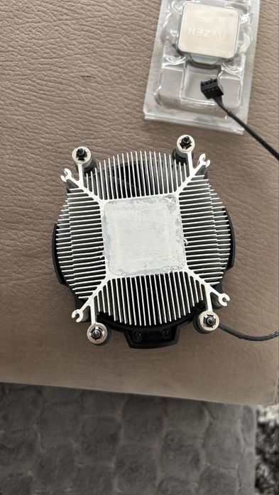 Vand Ryzen 5 3600 (cooler+ cutie)