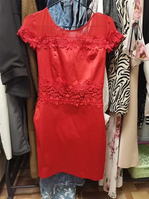 Платье вечернее, атласное, приталенное