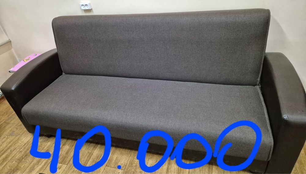 Продается офисеая мебель, сейф