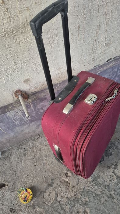 Чемодан бу в хорошем состоянии