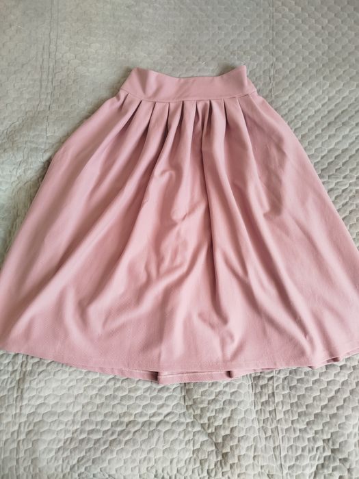 Продам юбку в персиковом цвете