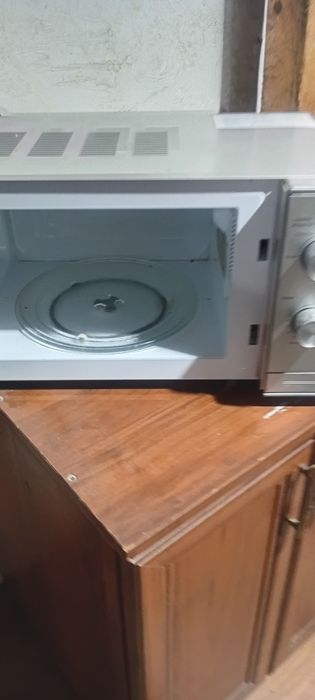 Продам микровалновку