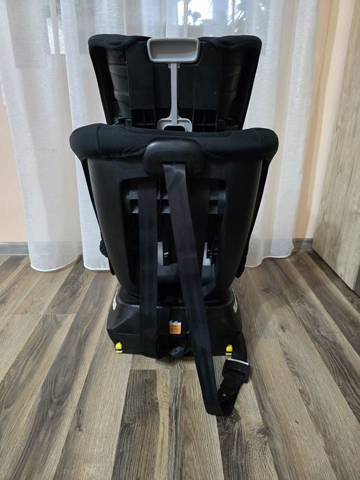 Scaun auto negru cu isofix