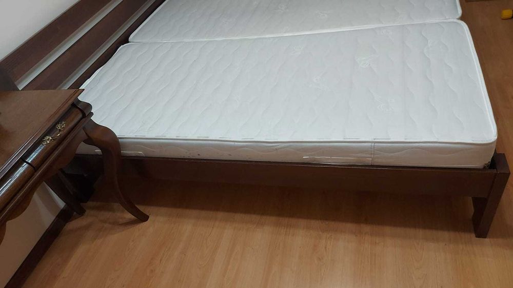Кровать из натурального дерева. Беларусь