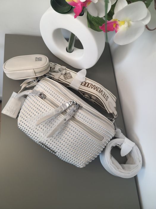 Оригинална дамска чанта Steve Madden - Крем с нитове