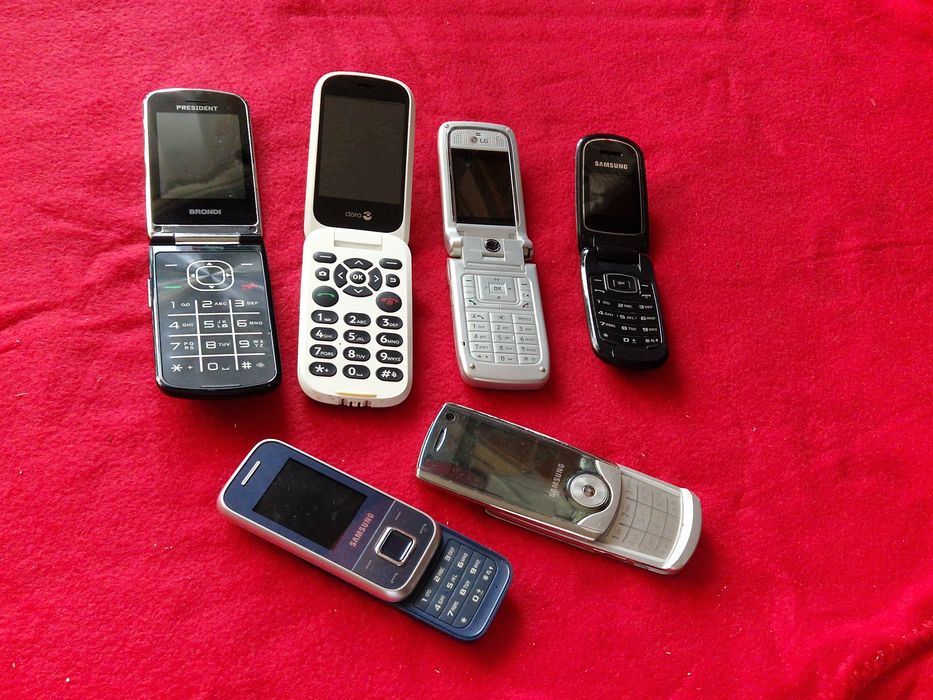 Telefon pentru colecție sau piese, fara accesorii