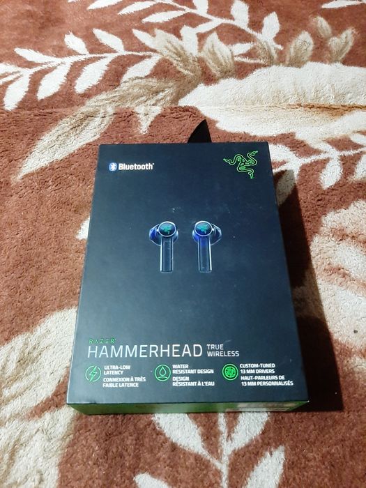 Vând căști Razer Hammerhead True Wireless defecte în stare bună