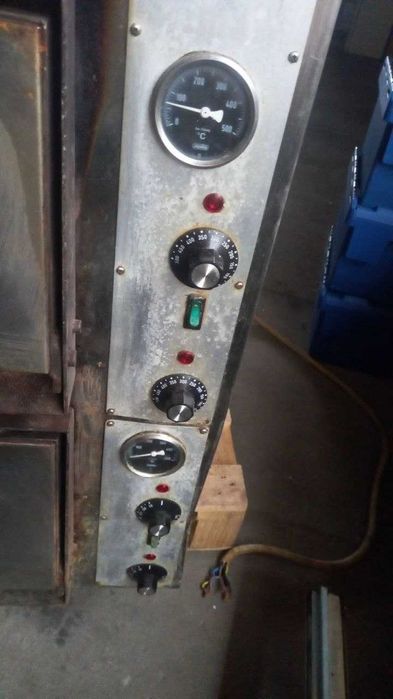 Фурна за Пици  на две нива с шамотни плочи 500 C градуса трифазна