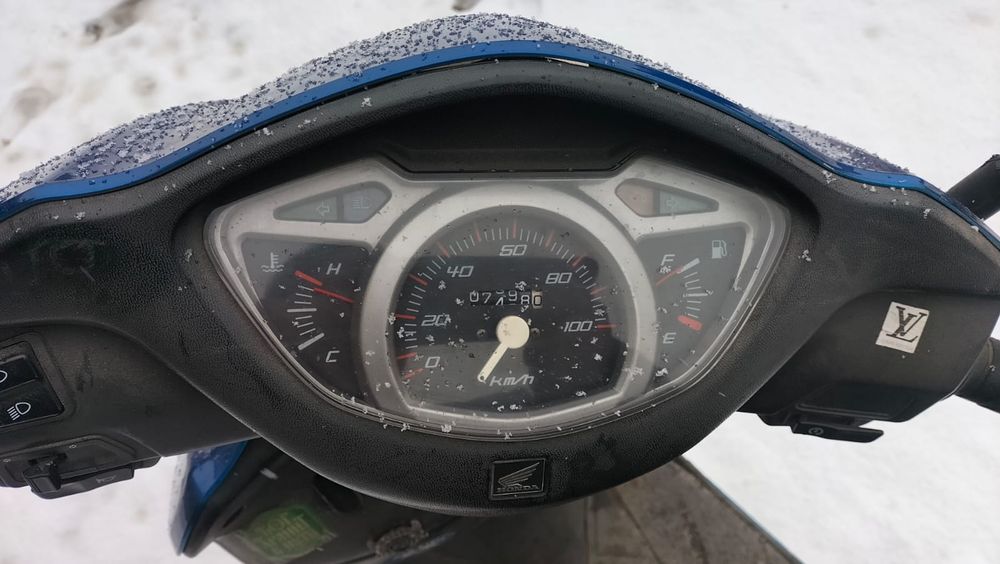 Скутер Honda Lead 110
