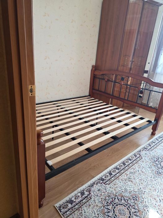 Продам кровать без матраса в хорошем состоянии