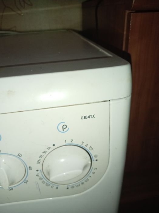 Продам стиральную машинку Indesit