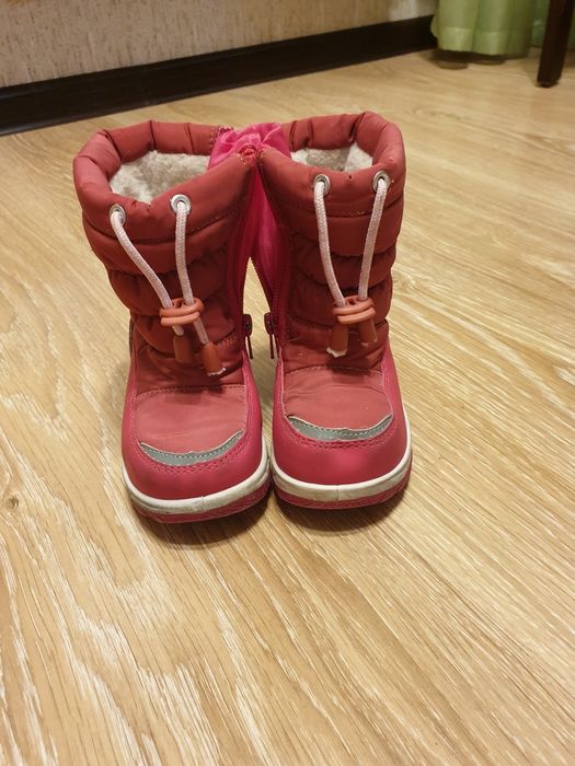 Туфли девочке нарядные