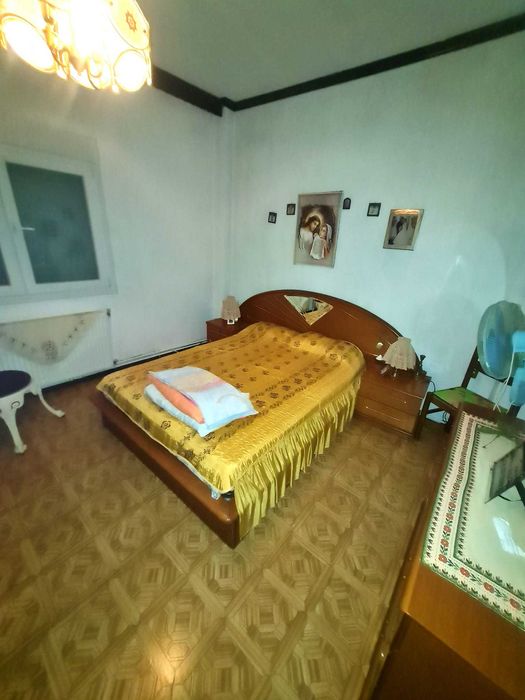 Продава 2 ет къща 240 м2 с двор 1200 м2 в Аспровалта, Гърция