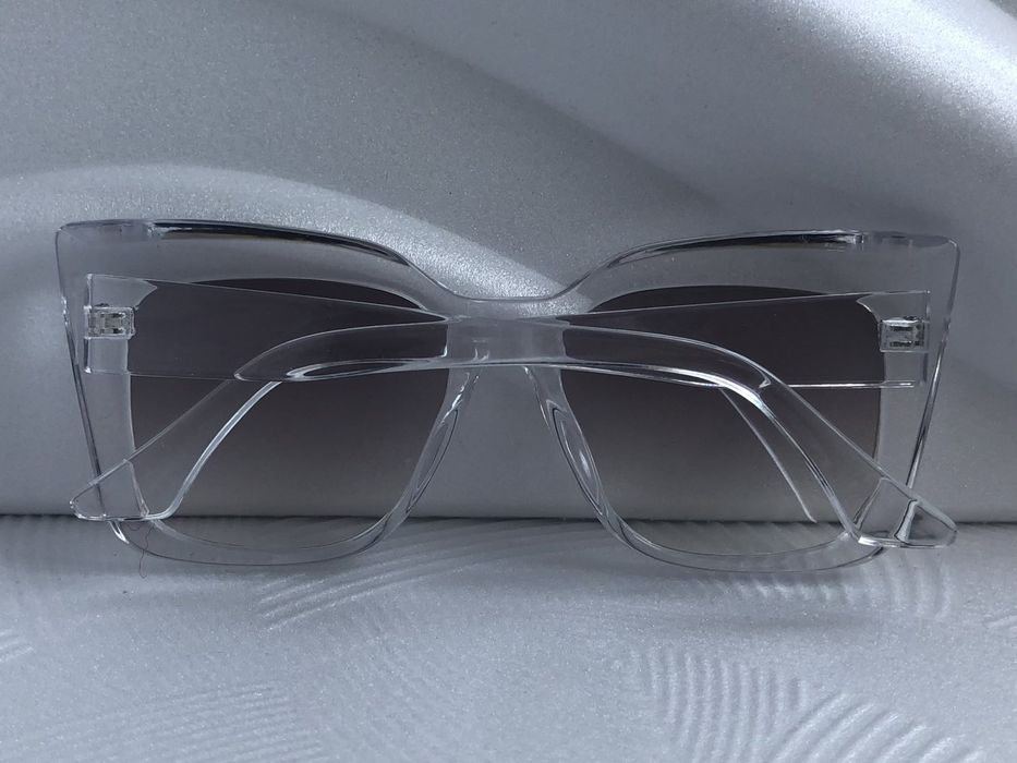 Модерни дамски слънчеви очила