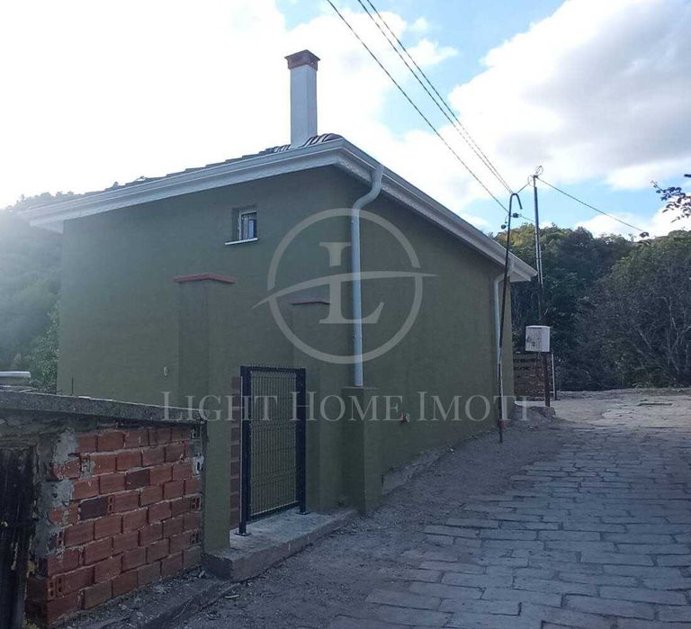 Продава се Къща в с. Руен, Област Пловдив - 100 кв.м за 918 €/кв.м - Снимка #2
