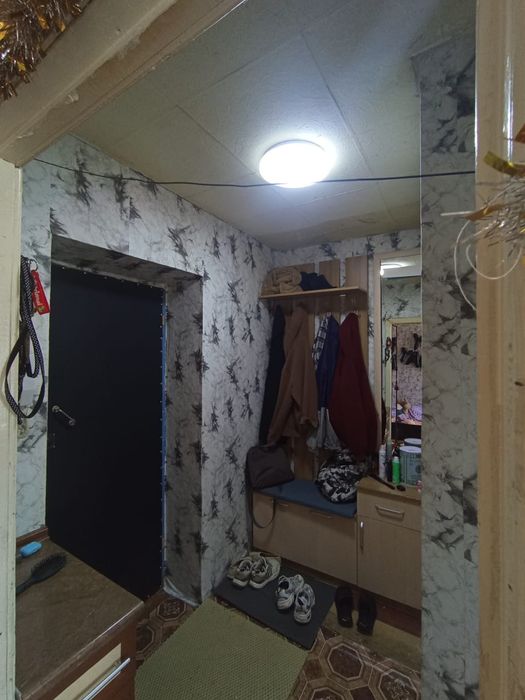 Продам квартиру новаторов 3