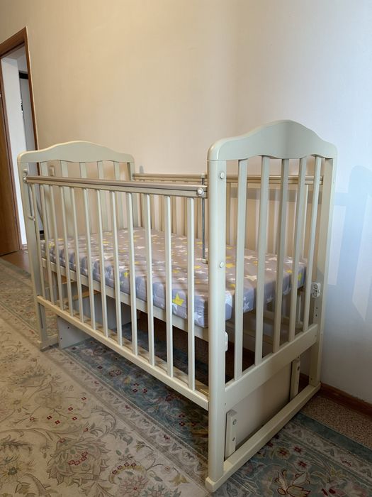 Продам манеж в отличном состоянии
