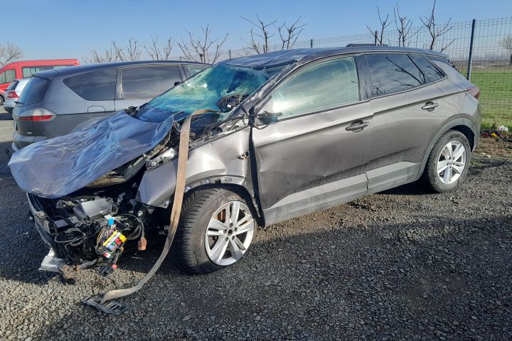 Dezmembrez Opel Grandland X 1