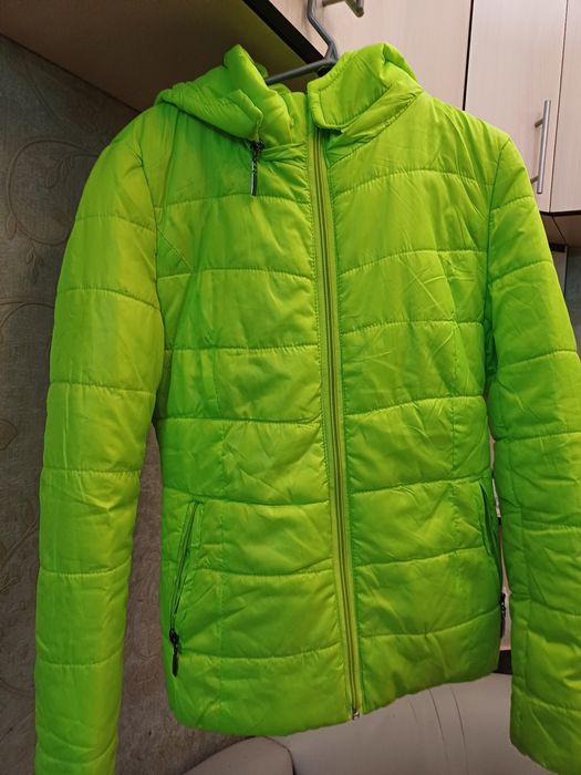 Куртки демисезонные, по 500