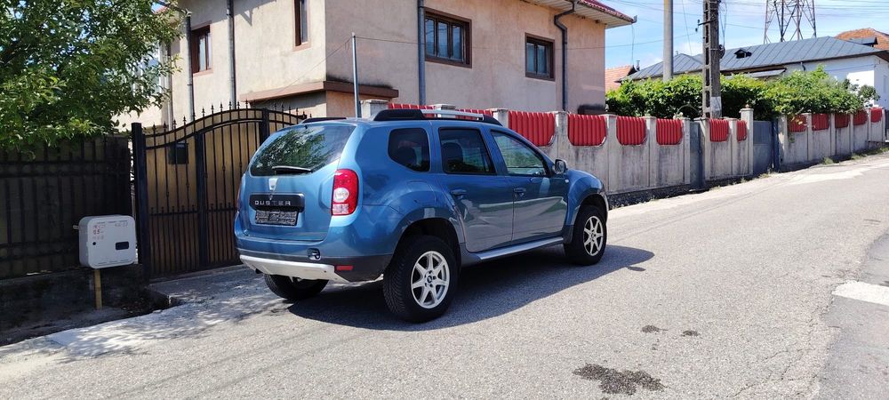 Dacia Duster Anu 2011 Euro 5 Motor 1,6 Benzină Clasic 105 Cai Distribuție Pe Curea Climă Jante Merge Și Arata Foarte Foarte Bine Stare Foarte ESTE 4X2