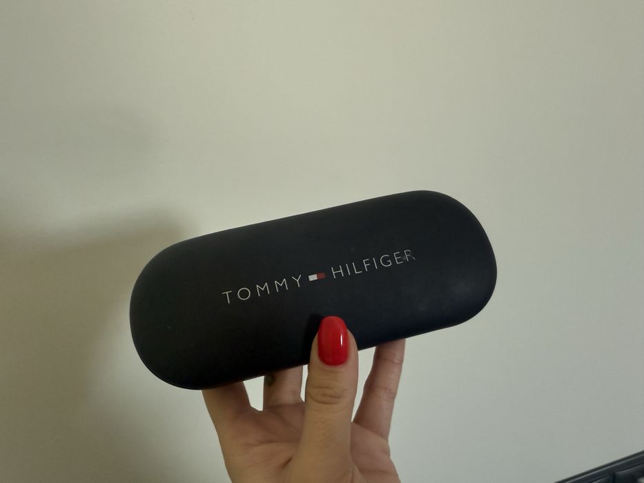 Слънчеви очила Tommy Hilfiger