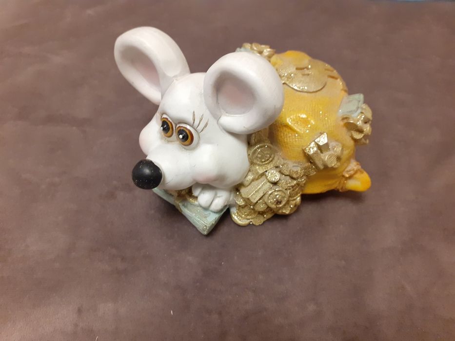 Продам разные сувениры,вазы