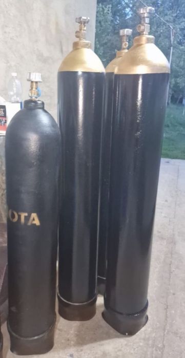 Продам кислородные баллоны
