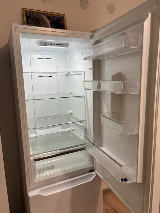 Продам холодильник