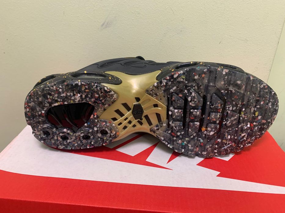 Нови мъжки маратонки с кутия Nike Terrascape Plus gold размер 42 и 43