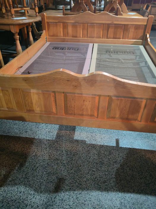 Дъбова спалня с регулираща се подматрачна рамка