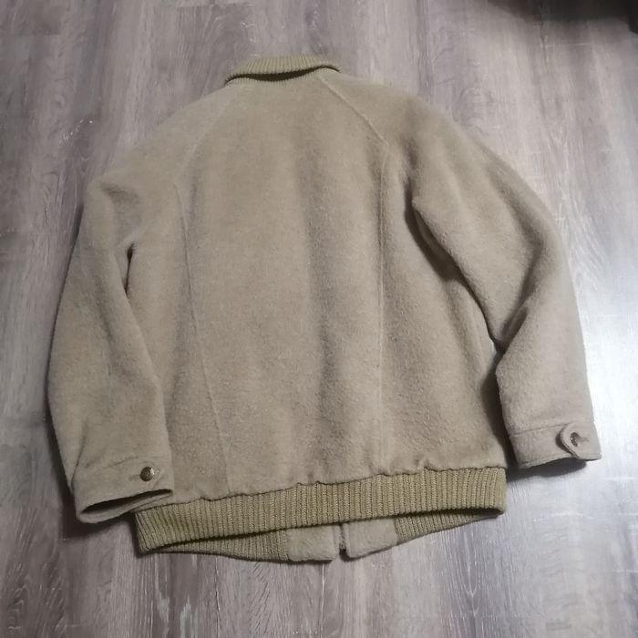 Jachetă casmir natural.