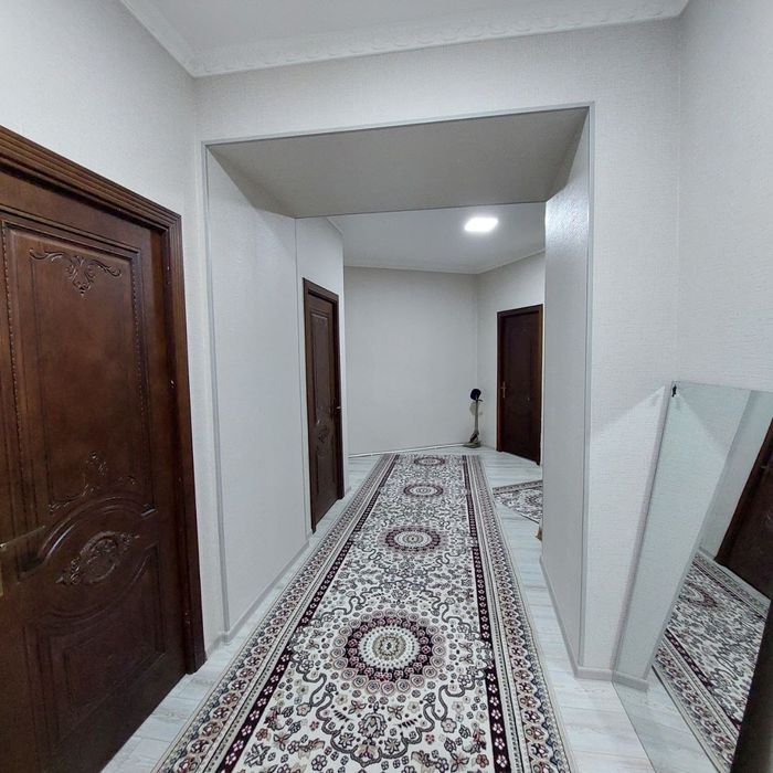 Gorgaz saodat restaranining oldidagi yangi g'ishtin uy sotiladi