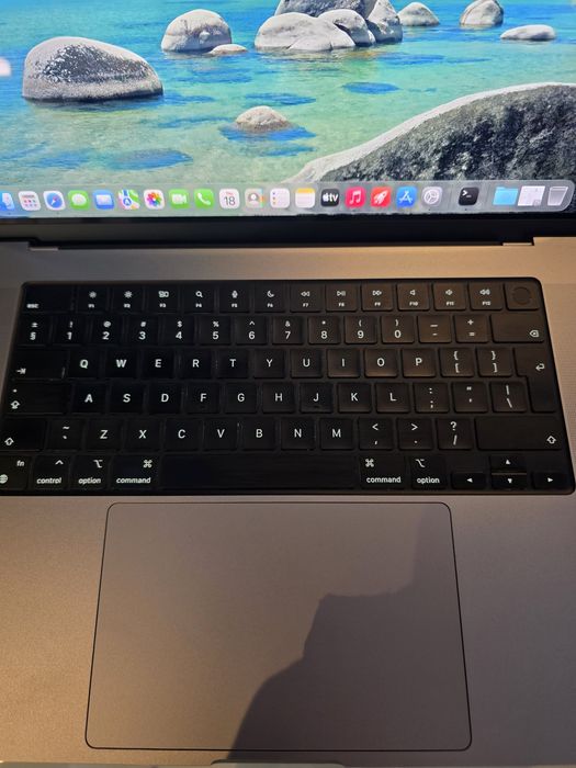 Apple MacBook Pro 16"  M2 32GB RAM 512GB