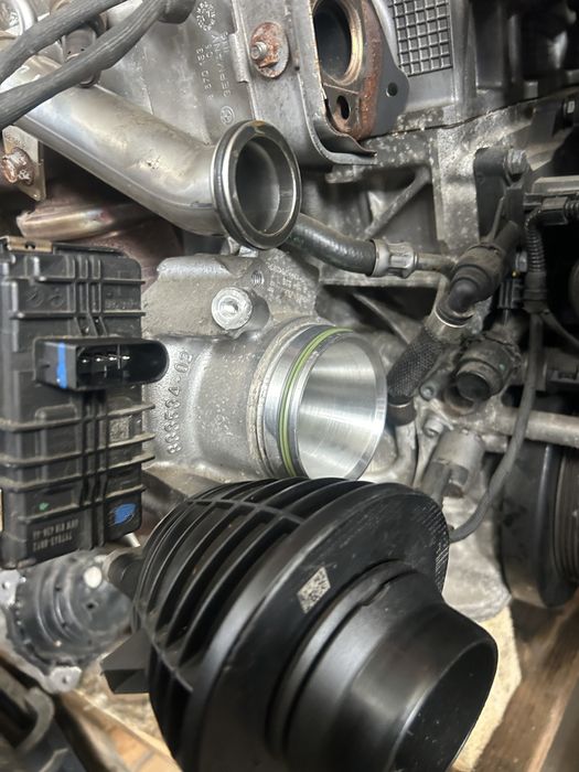 Turbină BMW seria 7 G11 , G12 730 D 265 cp 2017