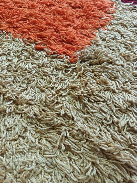 Продам ковёр 2\3