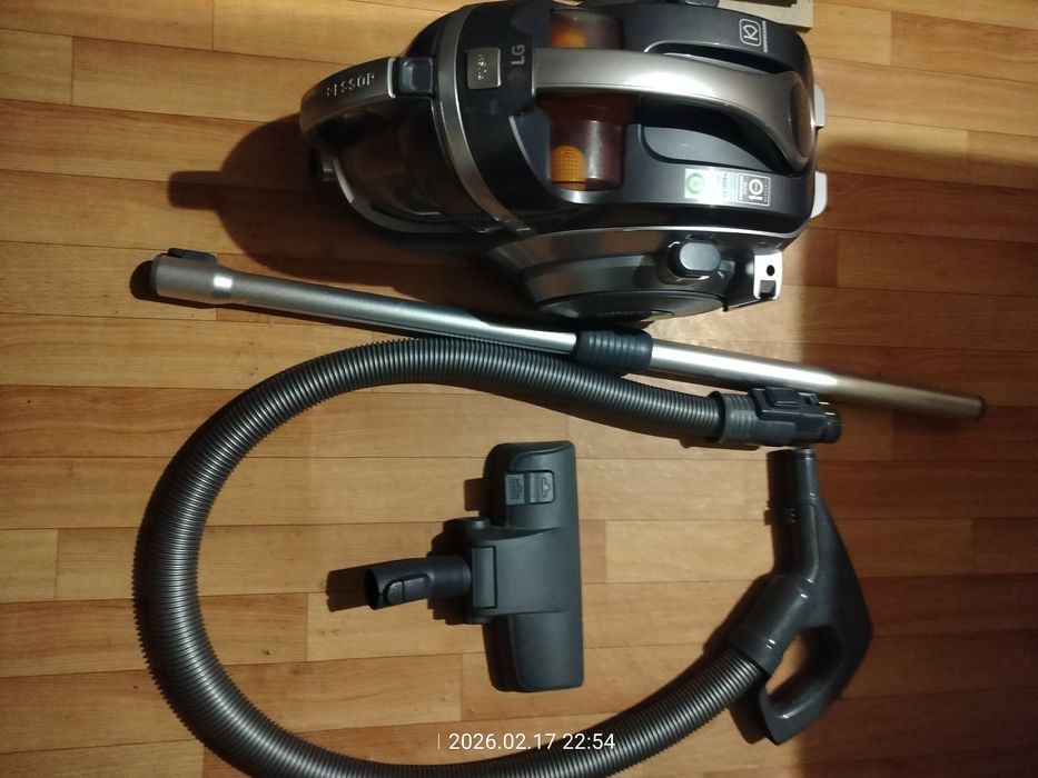 Пылесос" LG Kompressor " , модель ( VK89309H).