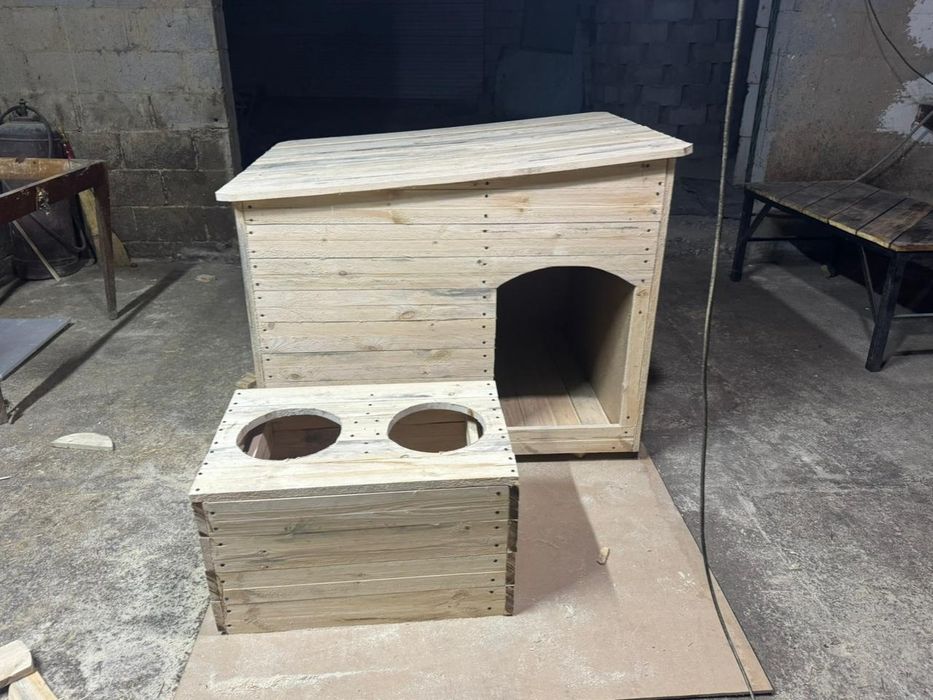 Вольеры и будки для собак