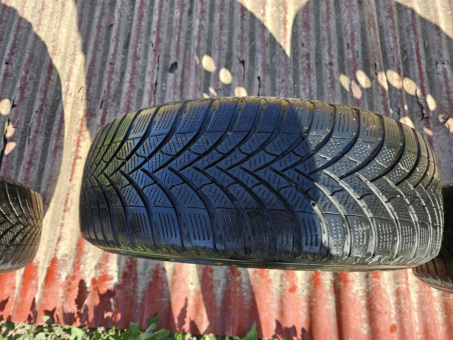 jante cu anvelope R16 pentru VW Sharan VW Caddy VW Touran VW Tiguan VW Golf 5 VW Golf 6 VW Golf 7 VW Passat B6 VW Passat B7 VW Passat B8 5x112 etc;